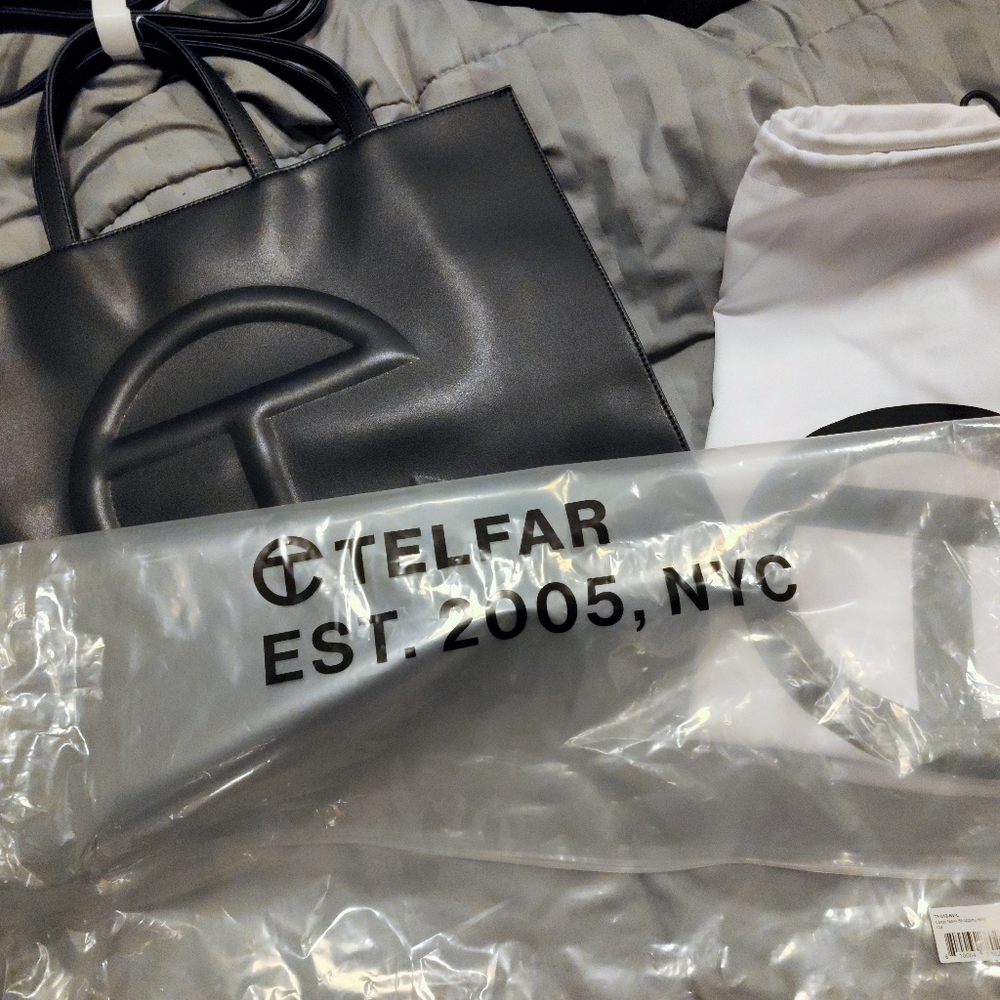 Telfar Large Navy Shopper BRAND NEW - Picture 7 of 10